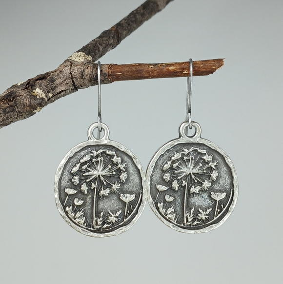 HAND CRAFTED Rustic Boho Silver Dandelion Botanical Dangle Earrings - Picture 3 of 6